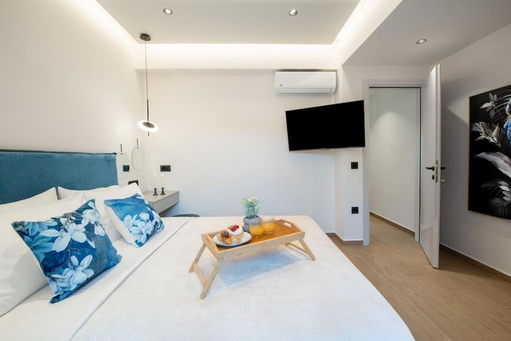 Santa Marina Luxury #2 With Pool * Asgourou
