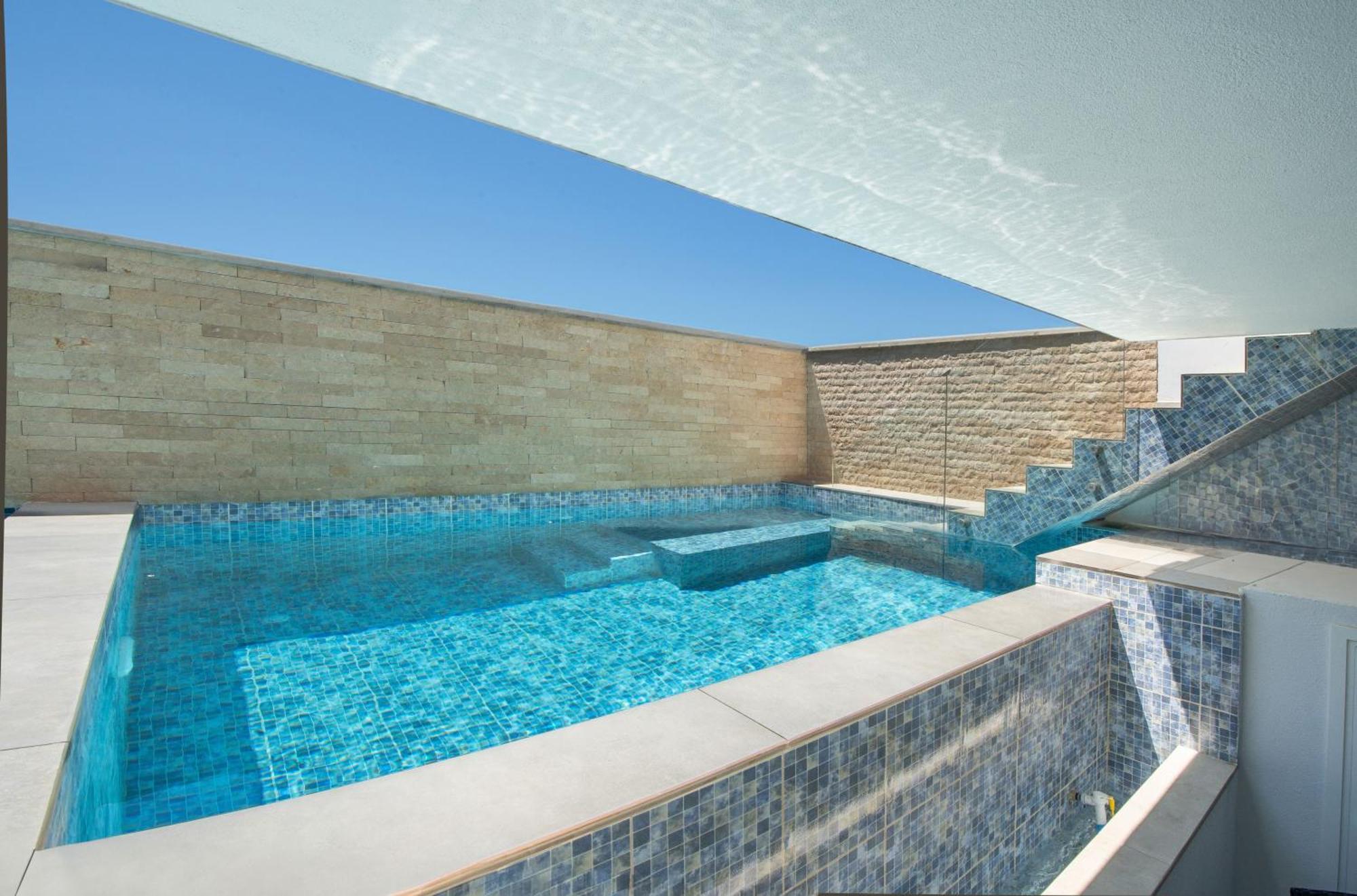 Santa Marina Luxury #2 With Pool Apartment